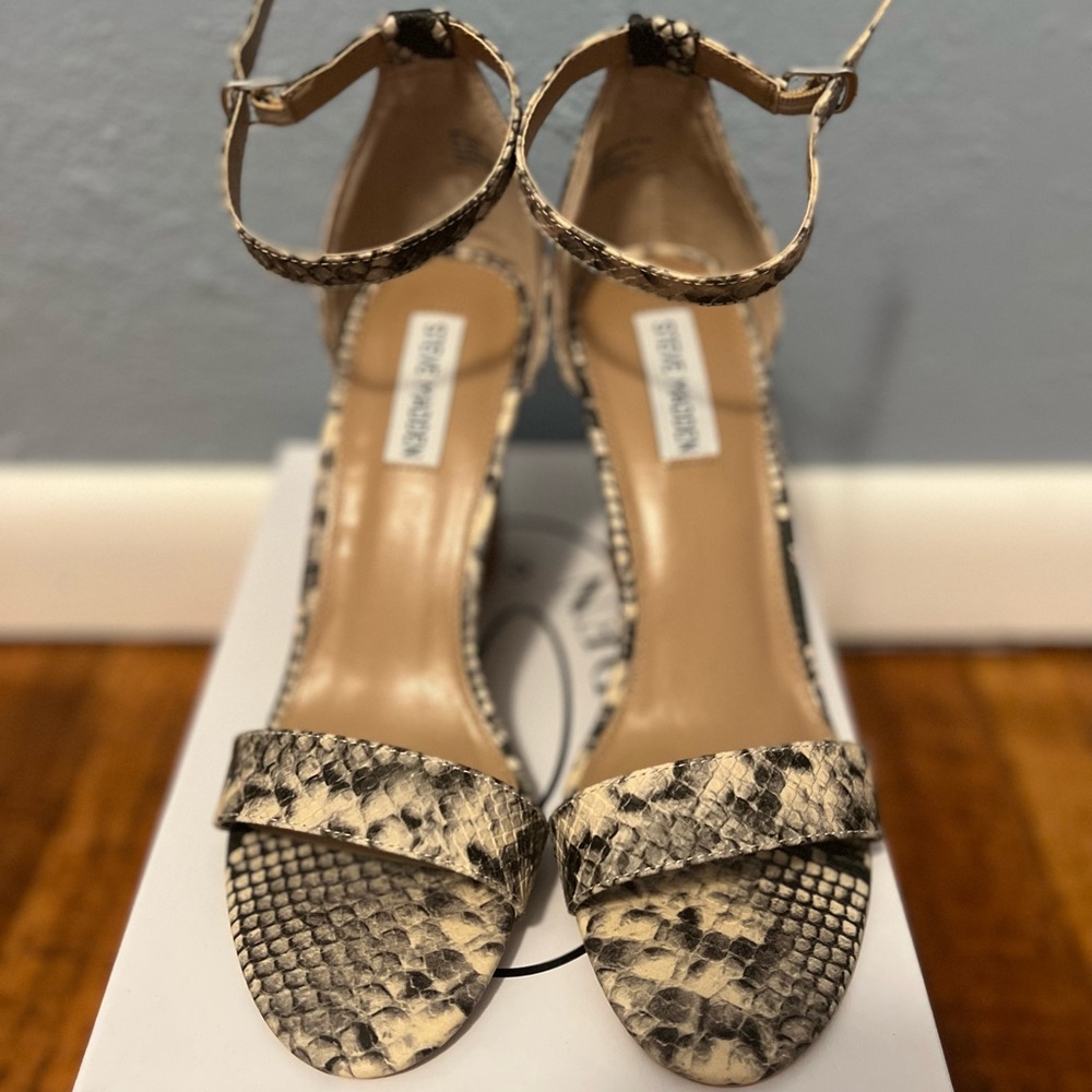 Steve Madden Snake Print Wedges. Size 9.5. Never Worn.